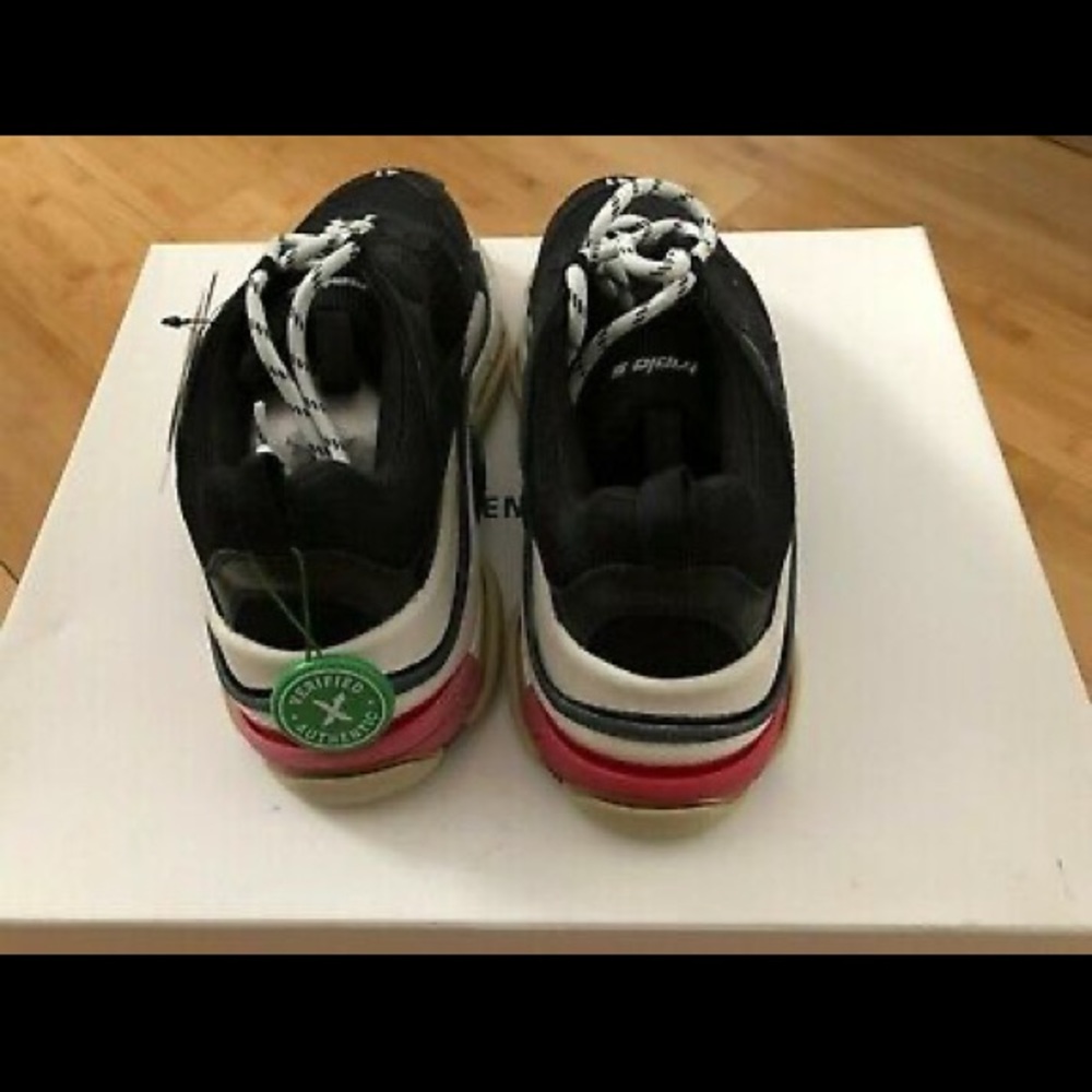 GT Batch Balenciaga Triple S Black White Red - Picture 3 of 8